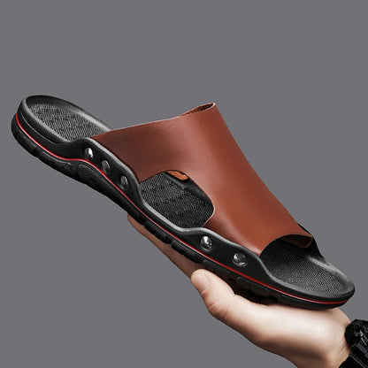 2025 New Men's Casual Leather Slippers Designer Antiskid Beach Sandals Fashion Outdoor Lightweight Slippers Comfy Walking Shoes