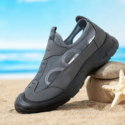 2025 Summer Men's Sandals New Hollow Breathable Beach Shoes Ultra Light Anti Slip Summer Casual Shoes Walking Shoes