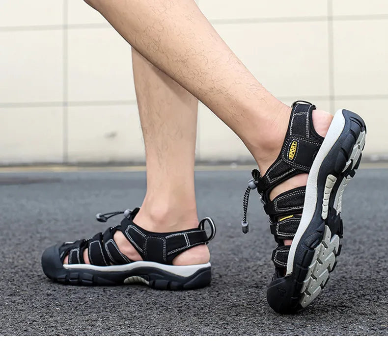 Big Size Summer Outdoor Couple Sandals Breathable Men Hiking Shoes Water Beach Men's Sandals Camping Climbing Aqua Men Sneakers