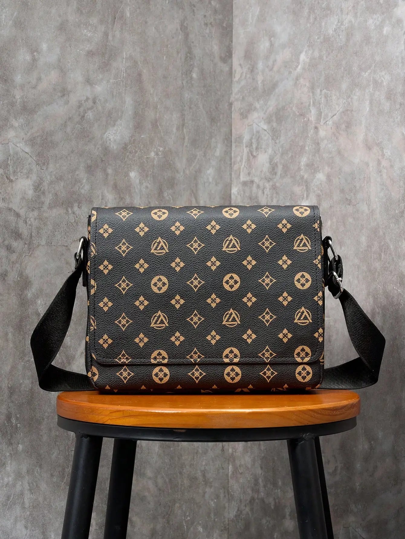 Men's Casual Crossbody Bag - Easy Flap Design, Business Commuter Lightweight Messenger Bag, Travel Large Capacity Shoulder Bag