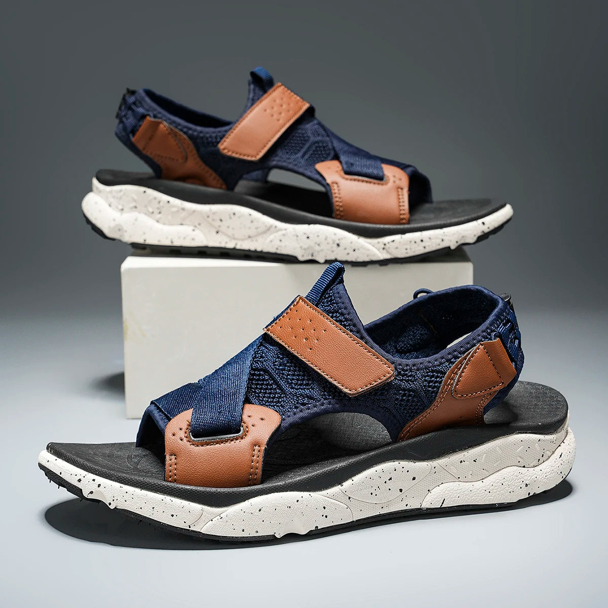 Men's Casual Sports Sandals Outdoor Hiking Sandals Comfortable Non-Slip Beach&Trekking Sandals Plus Size Adjustable