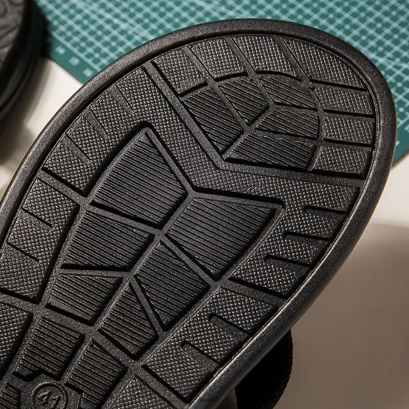 Men's flip flops summer trendy wear non-slip rubber sole sandals fashionable casual foot-clip flop comfortable beach shoes