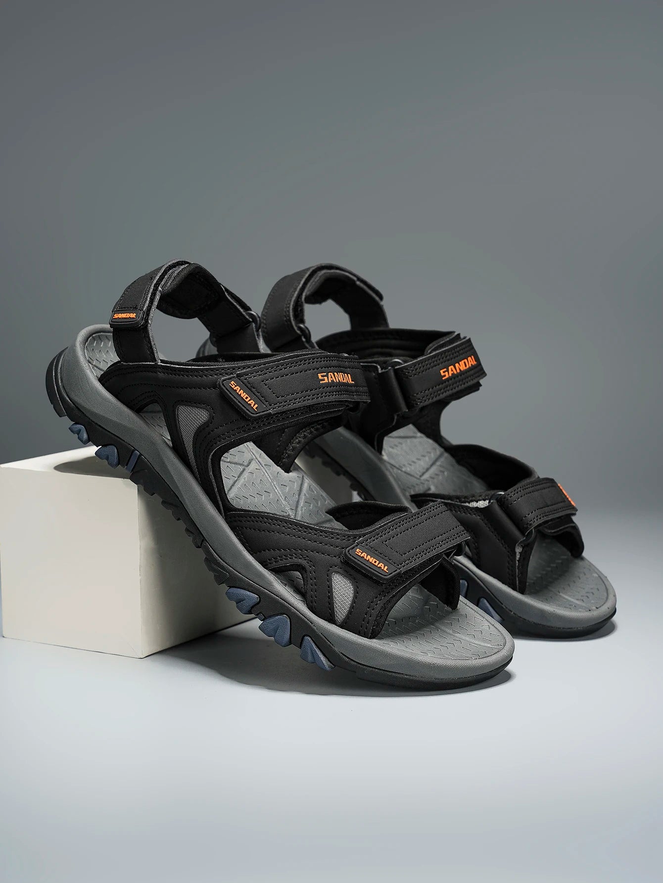 Men's Casual Sports Sandals Outdoor Hiking Sandals Comfortable Non-Slip Beach&Trekking Sandals Plus Size Adjustable