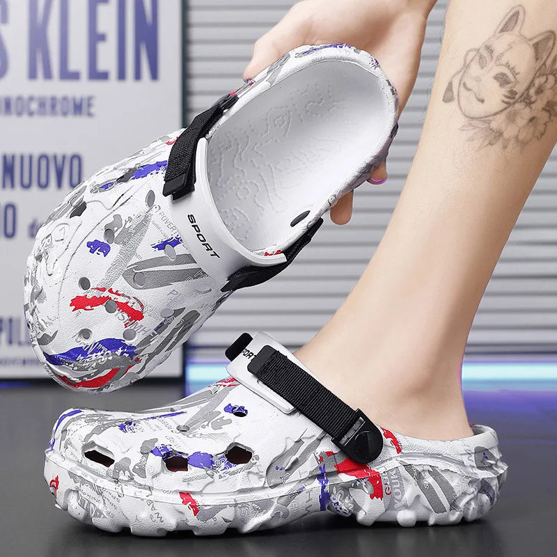 Summer Men Garden Clogs 2025 Summer Slippers for men Outdoor Slide Soft Beach Shoes Male Summer Sandals