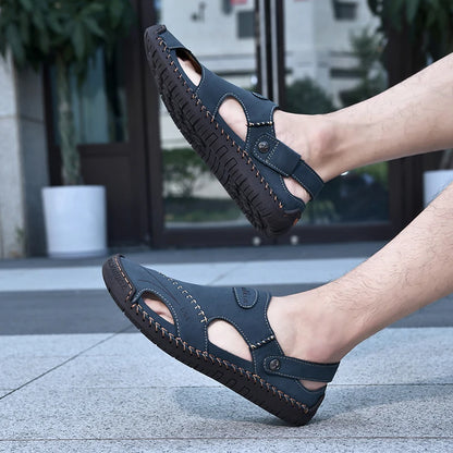 New Handmade Summer Sandals Men Breathable Leather Shoes Man Outdoor Men Sandals Antiskid Beach Sandals Hollow Shoes Fashion