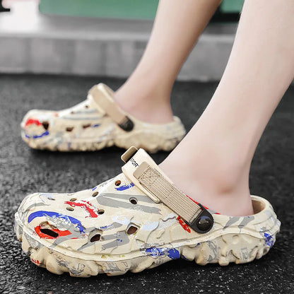 Summer Men Garden Clogs 2025 Summer Slippers for men Outdoor Slide Soft Beach Shoes Male Summer Sandals