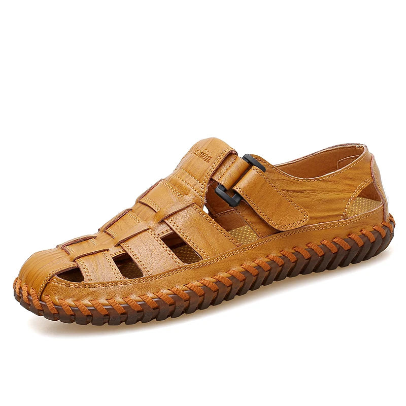 Handmade Anti-collision Toe Men Sandals New Arrival Leather Summer Flats Lightweight Breathable Beach Shoes Comfortable Sandals