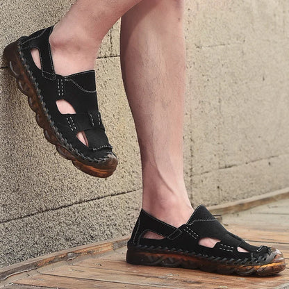 Hot Sale Summer Men's Flats Outdoor Non-slip Men Beach Shoes Handmade Leather Man Sandals Fashion Hollow Out Sneakers Slippers