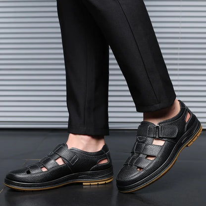 Luxury Brand Genuine Leather Sandals for Mens Outdoor Walking Beach Flats Breathable Casual Leather Soft Bottom Summer Sandals