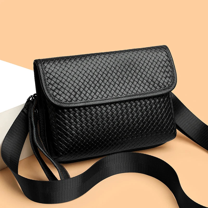 Luxury Designer Men's Shoulder Bag Genuine Leather Crossbody Bag Sling Bag for Daily Commute Travel Work Business Messenger Bag