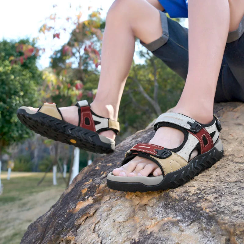 New Genuine Leather Outdoor Walking Men Sandals Summer Non-slip Soft Sneakers Lightweight Beach Sandals Casual Classic Man Shoes