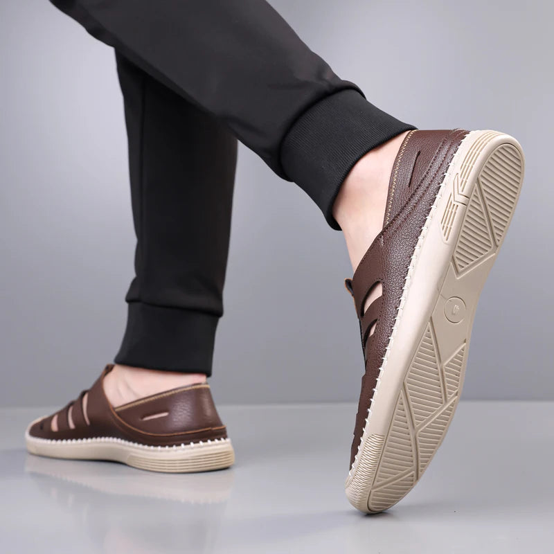 Outdoor Men Summer Sandals Breathable Hollow Leisure Anti Slip Leather Beach Shoes Fashionable Man Comfortable Hole Shoes